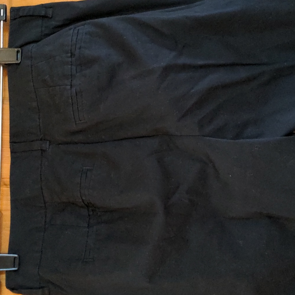 Old Navy Black Cigarette Capri Pants March 2012 Size 2 - Picture 5 of 9
